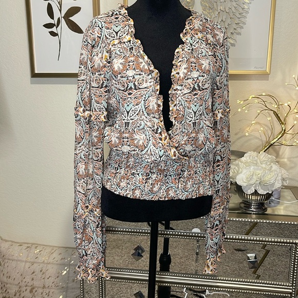 Anthropologie Ruffled Print Blouse, size M. Perfect for Spring! - Picture 3 of 7